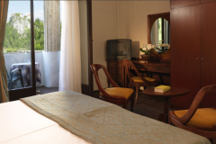 hotel-jadran-bled-dvokrevetna-soba-sa-pogledom-na-jezero-2
